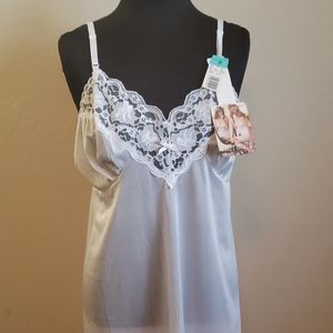 Ashley Taylor White Full Slip NWT Sz 38